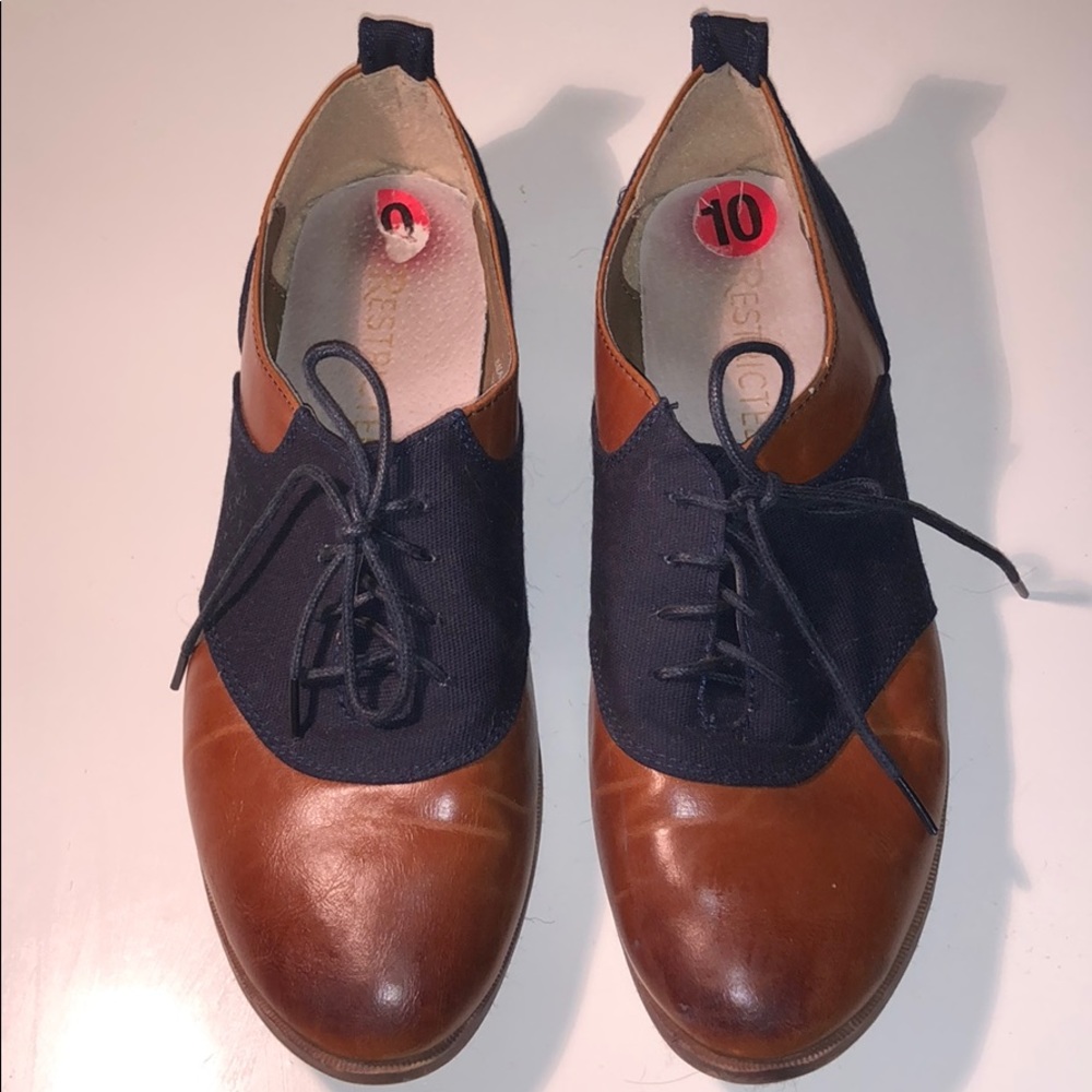 Leather oxford loafer shoe